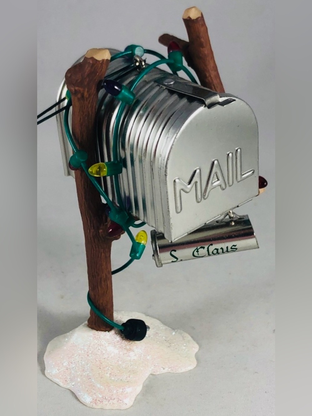 2002 Silver Santa Mailbox Holiday Accent